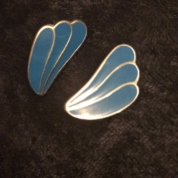 Easy wear Turquoise Enamel Clip on - Picture 2 of 3